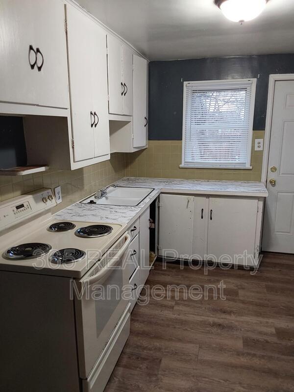 Photo - 1431 11 Street, Condo Unit 1/2 Unit 1/2