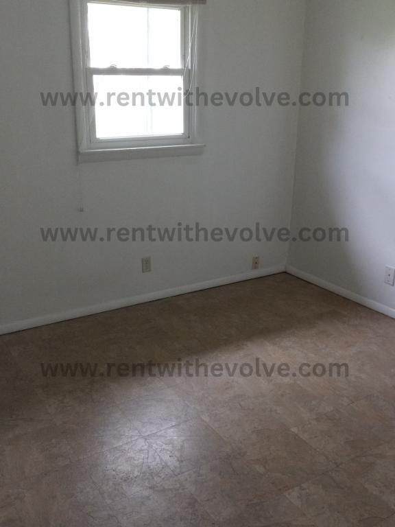 Photo - 205 S 2nd St