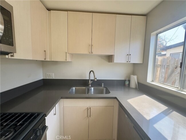 Photo - 7892 Newman Ave