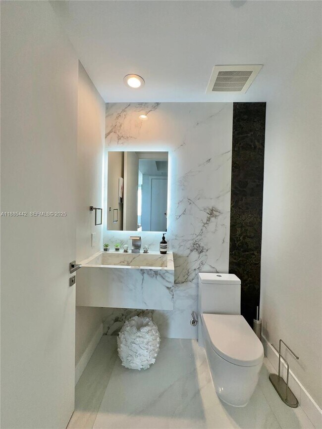 Photo - 15901 Collins Ave Unit 2406
