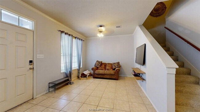Photo - 332 Forest Dr Loop