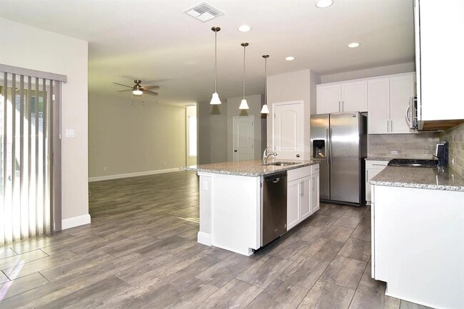 Photo - 1050 Kenney Fort Crossing