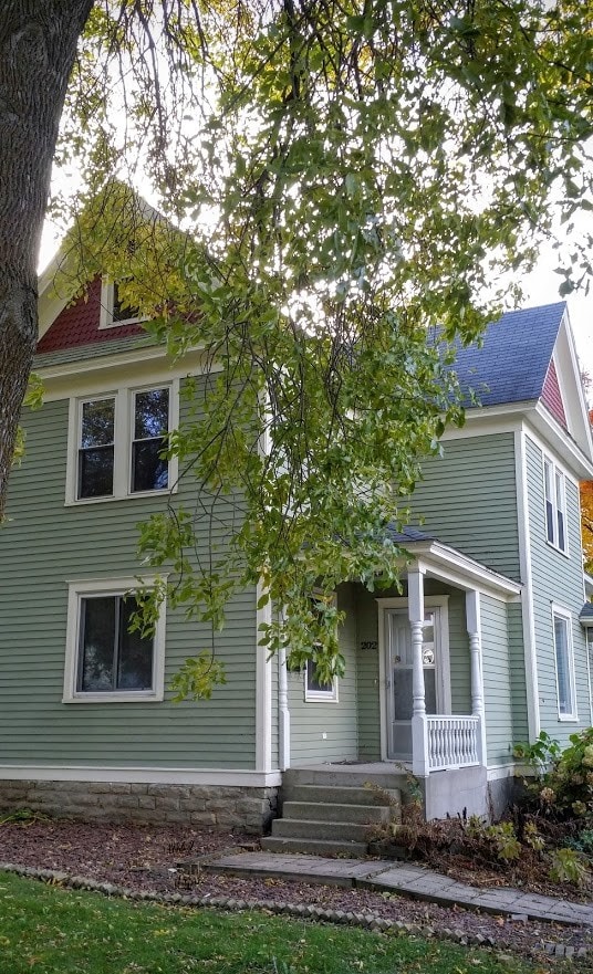 Photo - 202 Union St