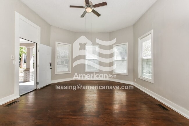 Photo - 814 S Elm St