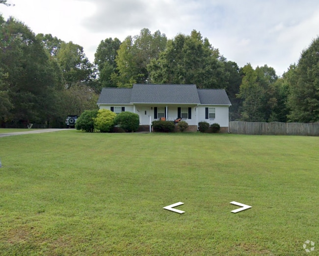 Building Photo - 8509 Deer Path Ct Rental