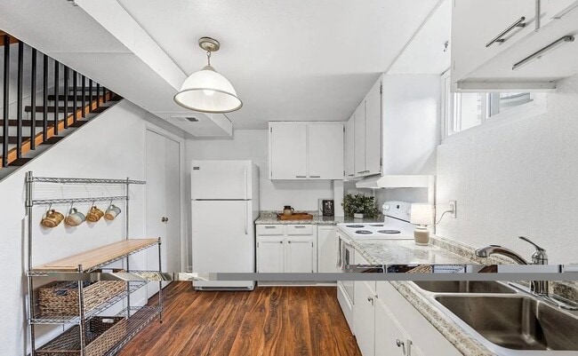 Building Photo - 2204 Purdue Rd