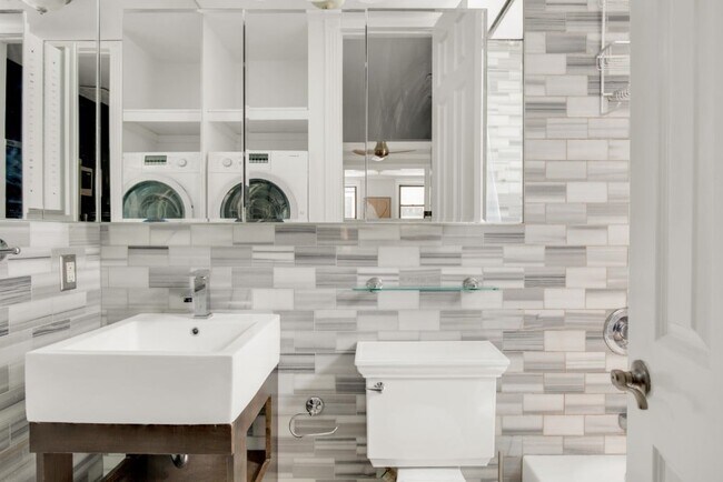 Photo - 345 W 53rd St Unit 4C