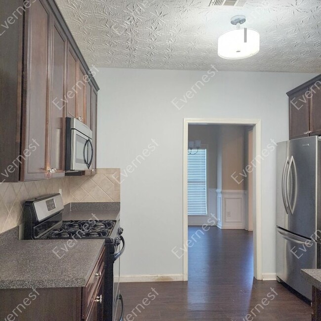 Photo - 2132 Grant Ave