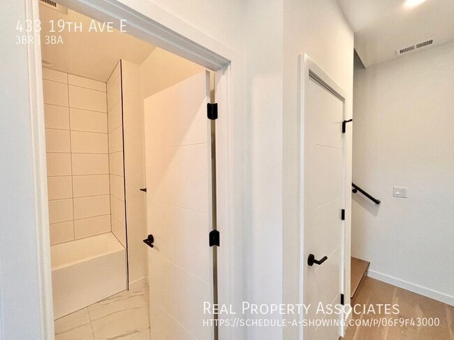 Photo - 433 19th Ave E