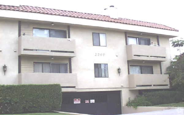 Photo - 3747 Kelton Ave