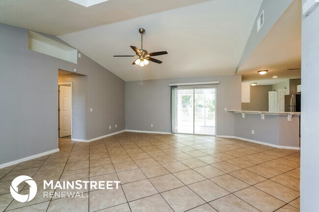 Photo - 525 SW 23rd Terrace