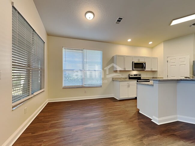 4316 Hanover Park Dr