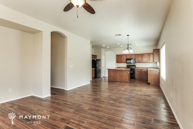 Photo - 13932 N 146th Ct