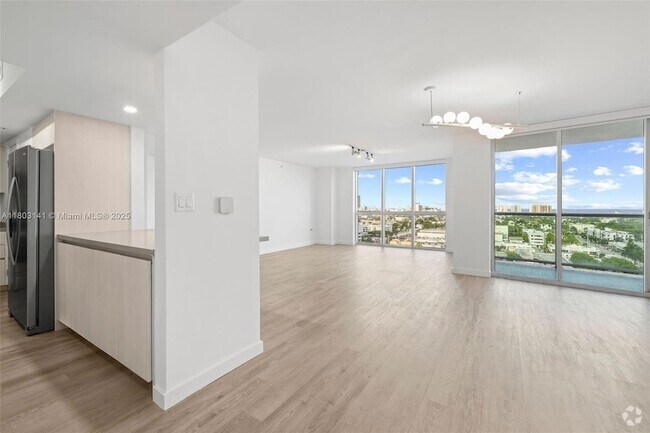 Building Photo - 1500 Bay Rd Unit M-0417 Rental