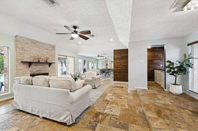 Photo - 1306 S Kirkwood Rd