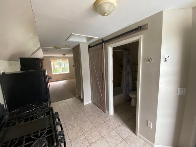 Photo - 3954 E Pulaski Ave Unit Upper studio