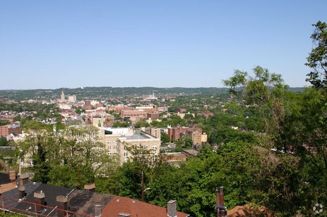 Building Photo - 3408 Iowa St Rental