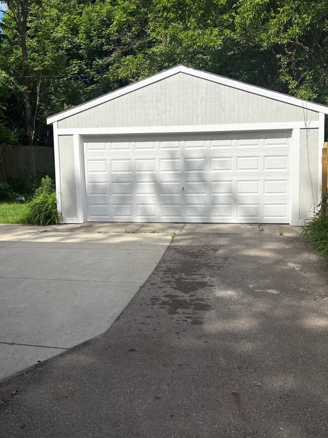 Photo - 308 S Marshall St