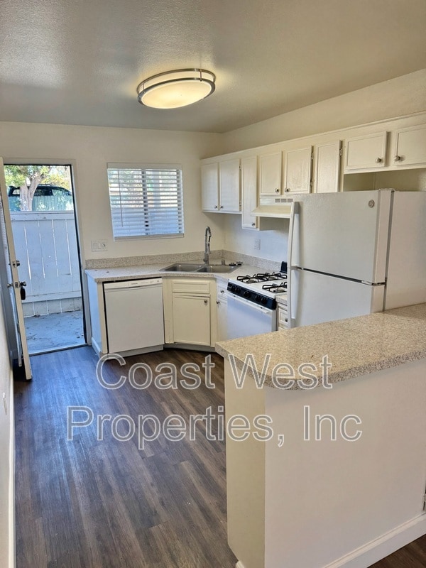 Photo - 3551 Roosevelt St Unit Apt C