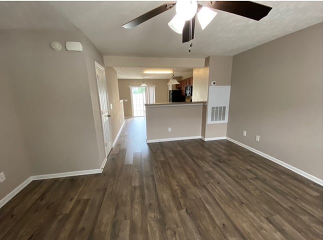 Photo - 2961 S Rutherford Blvd