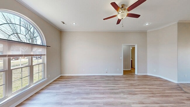 Photo - 5005 David Dr