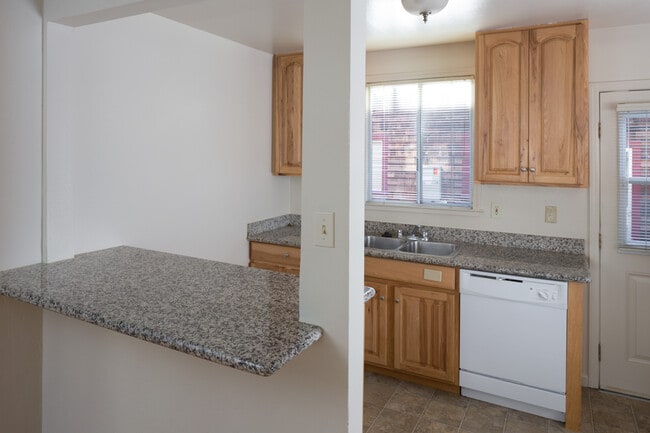 Photo - 6605-6605 Moeser Ln Unit 6601