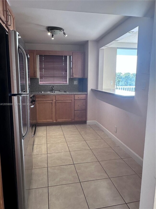 Photo - 137 Golden Isles Dr Unit 512