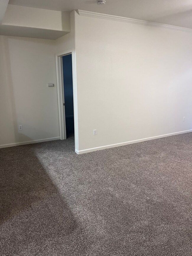 Photo - NICE CONDO AT THE RESERVES @ GALLERIA IN ROSEVILLE!!