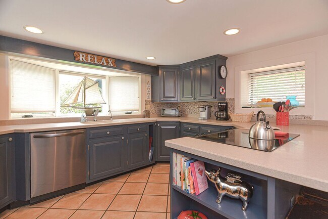 93 Granite St Unidad Granite Pier
