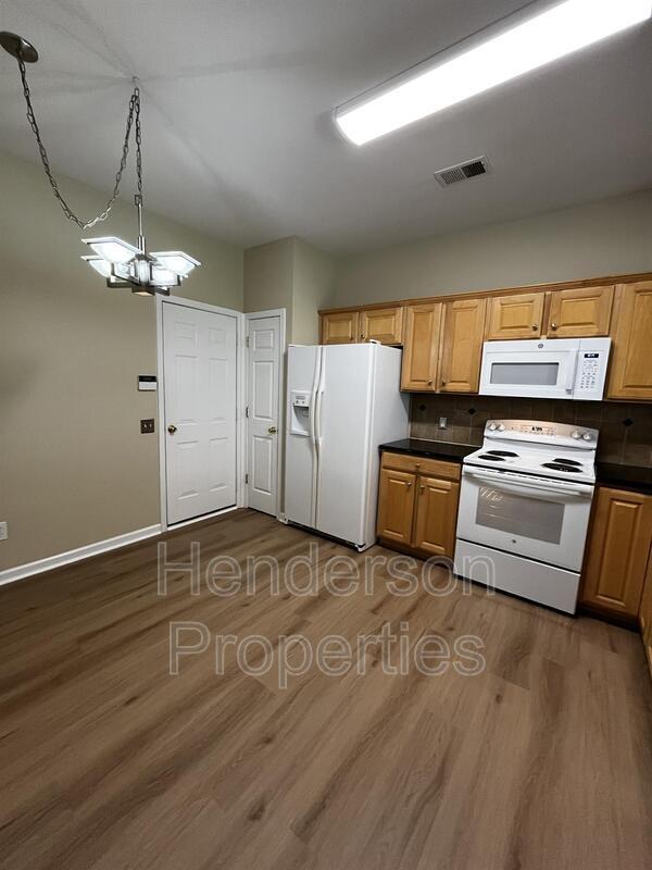 Photo - 12308 Dunford St