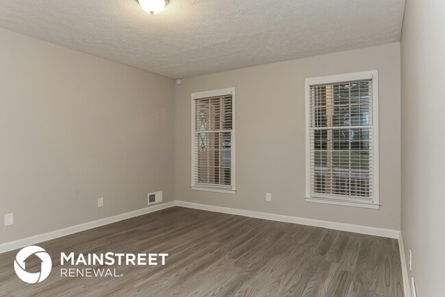 Photo - 5132 Clearwater Dr SW