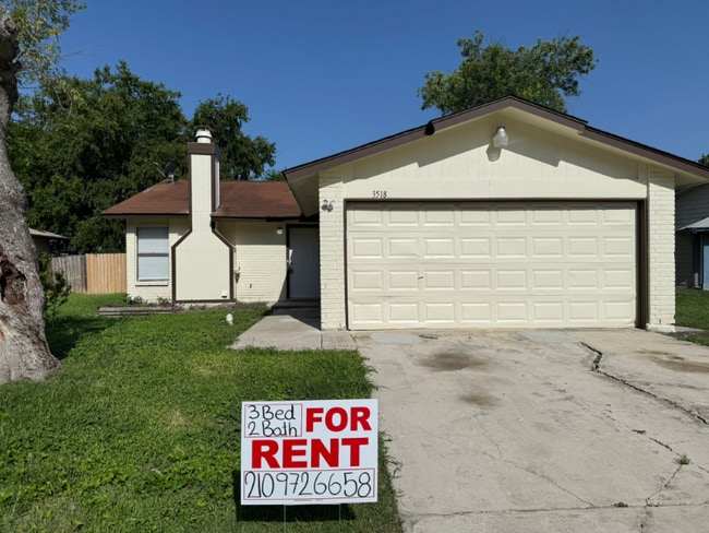 Building Photo - 3518 Buzz Aldrin Dr Rental