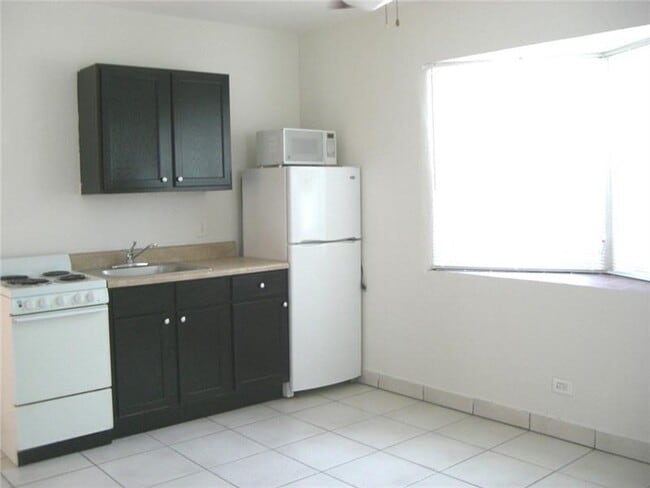Photo - 3012 Seville St Unidad 1
