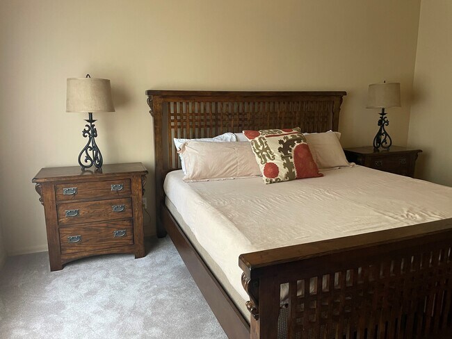 Master bedroom - 7387 E Quien Sabe Way Townhome