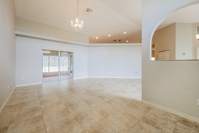 Photo - 433 SW 6th St