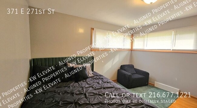 Photo - 371 E 271st St