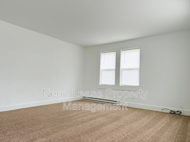 Photo - 3-5 W 9th St Unit 3