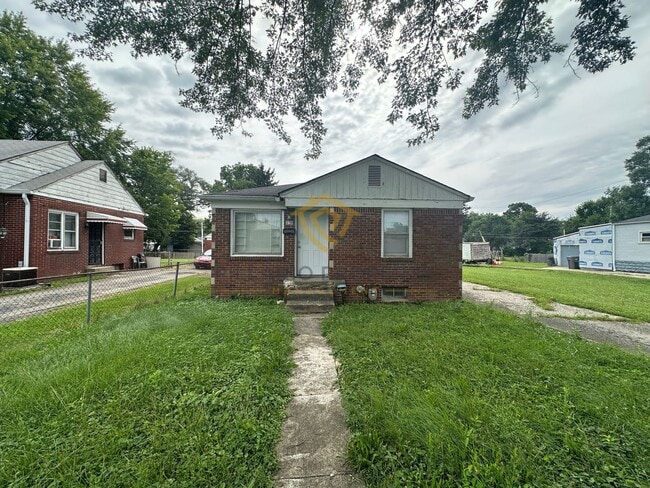 Building Photo - Cozy Brick 2 Bedroom Home with Updated Int...