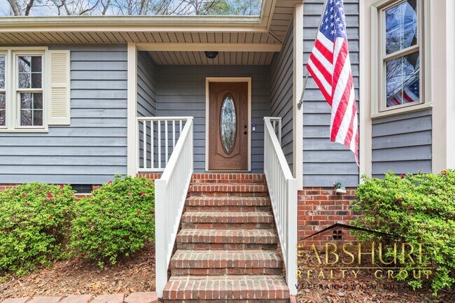 Photo - 103 Rocktree Ct