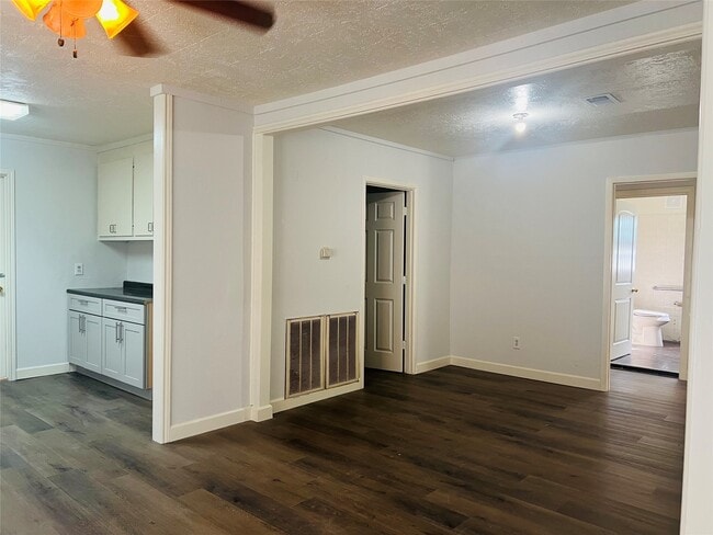 Photo - 7328 Bauman Rd