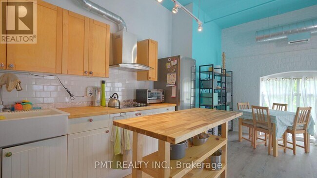 Photo - 284 St Helens Ave Unit 124