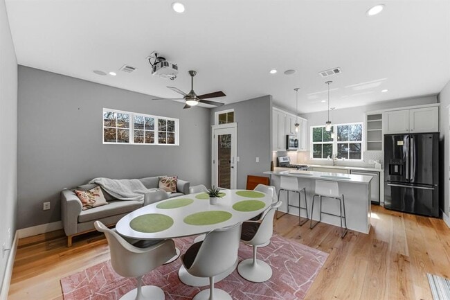 Photo - 1801 Pequeno St