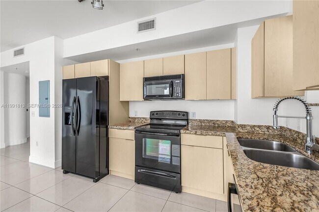 Photo - 3180 SW 22nd St Unit 601