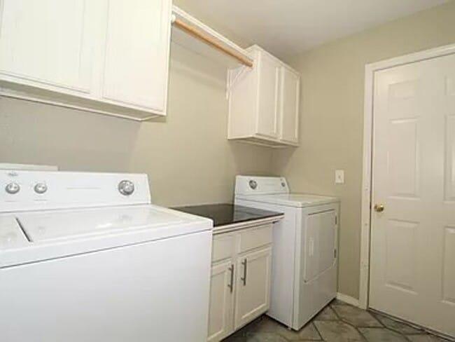 Photo - BEAUTIFUL HOME IN GREAT LOCATION!