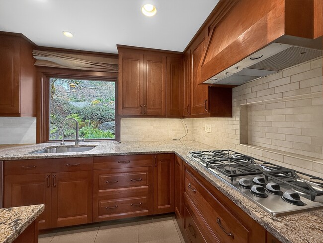 Photo - 5333 134th Ave SE