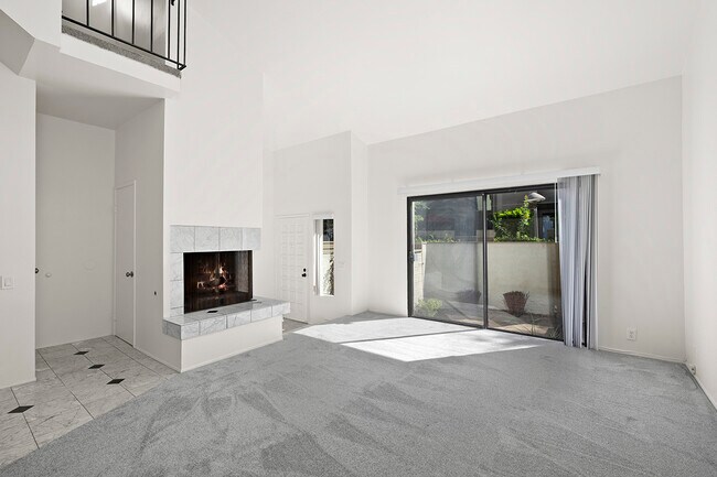 Photo - 3216 Caminito Eastbluff Unit 65