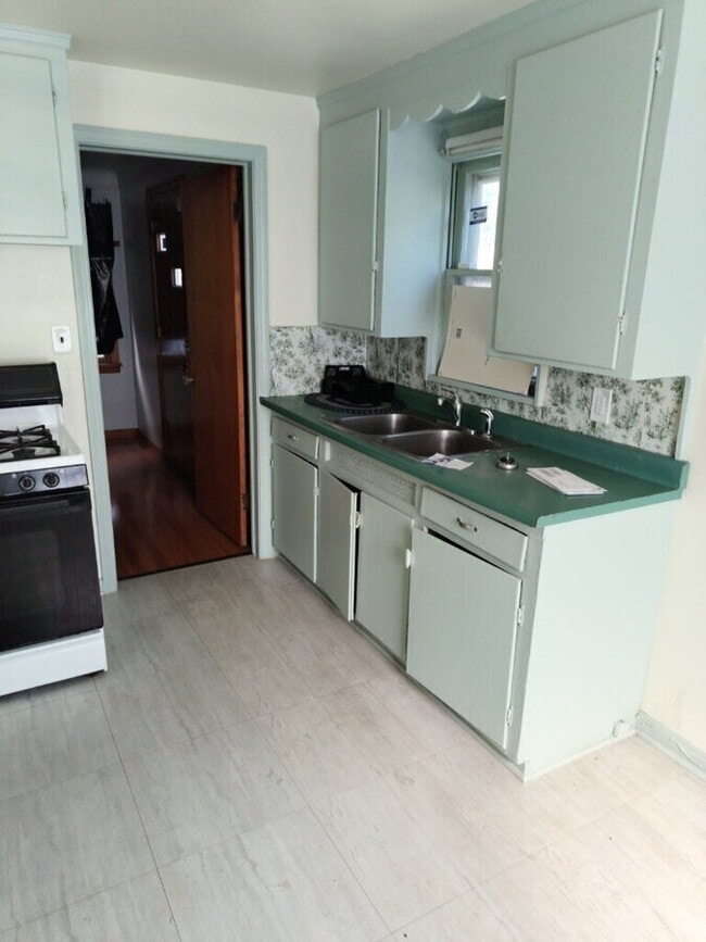 Photo - 4013 E 151st St