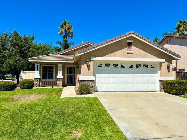 Photo - 30277 Twain Dr