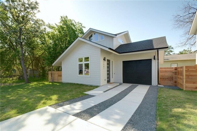 Building Photo - East Austin 2 Bed 2 Bath Rental