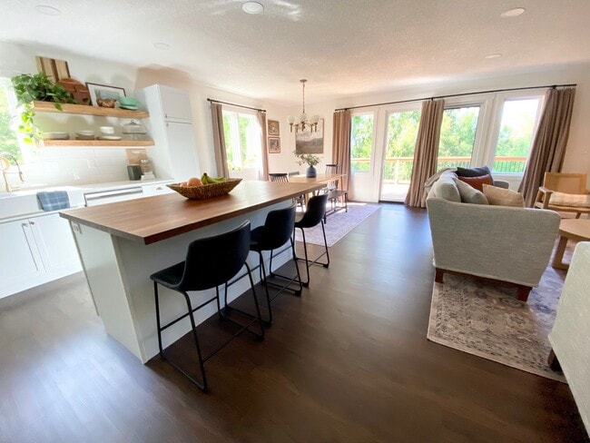 Photo - 149 Riverview Dr